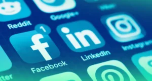 التجارة عبر وسائل التواصل الاجتماعي (Social Commerce)